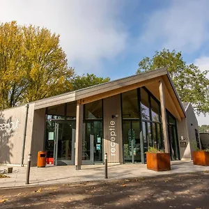 https://recreatiecentrum-delftse-hout.amsterdamhotelsnl.com