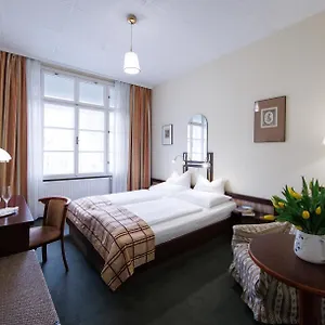 Continental Hotel-pension **** Bécs